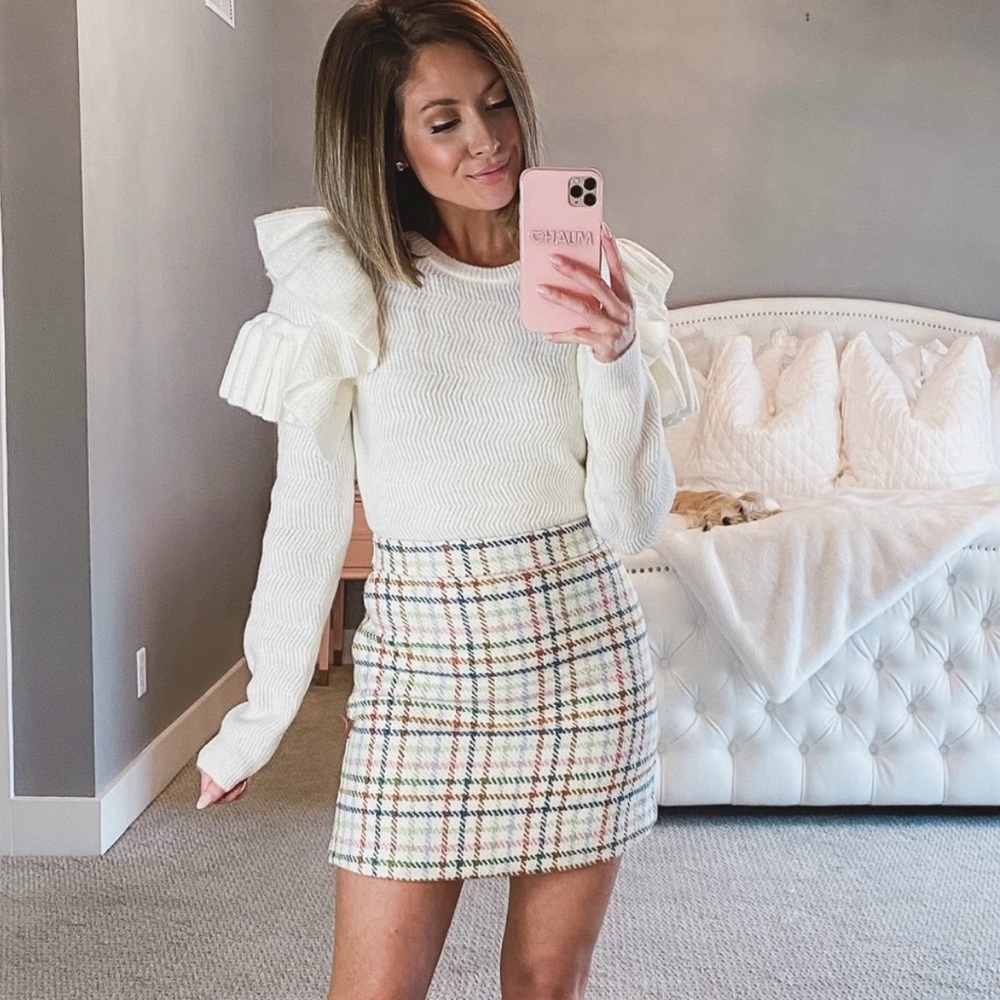 Free the Roses White Ruffle Sleeve Sweater